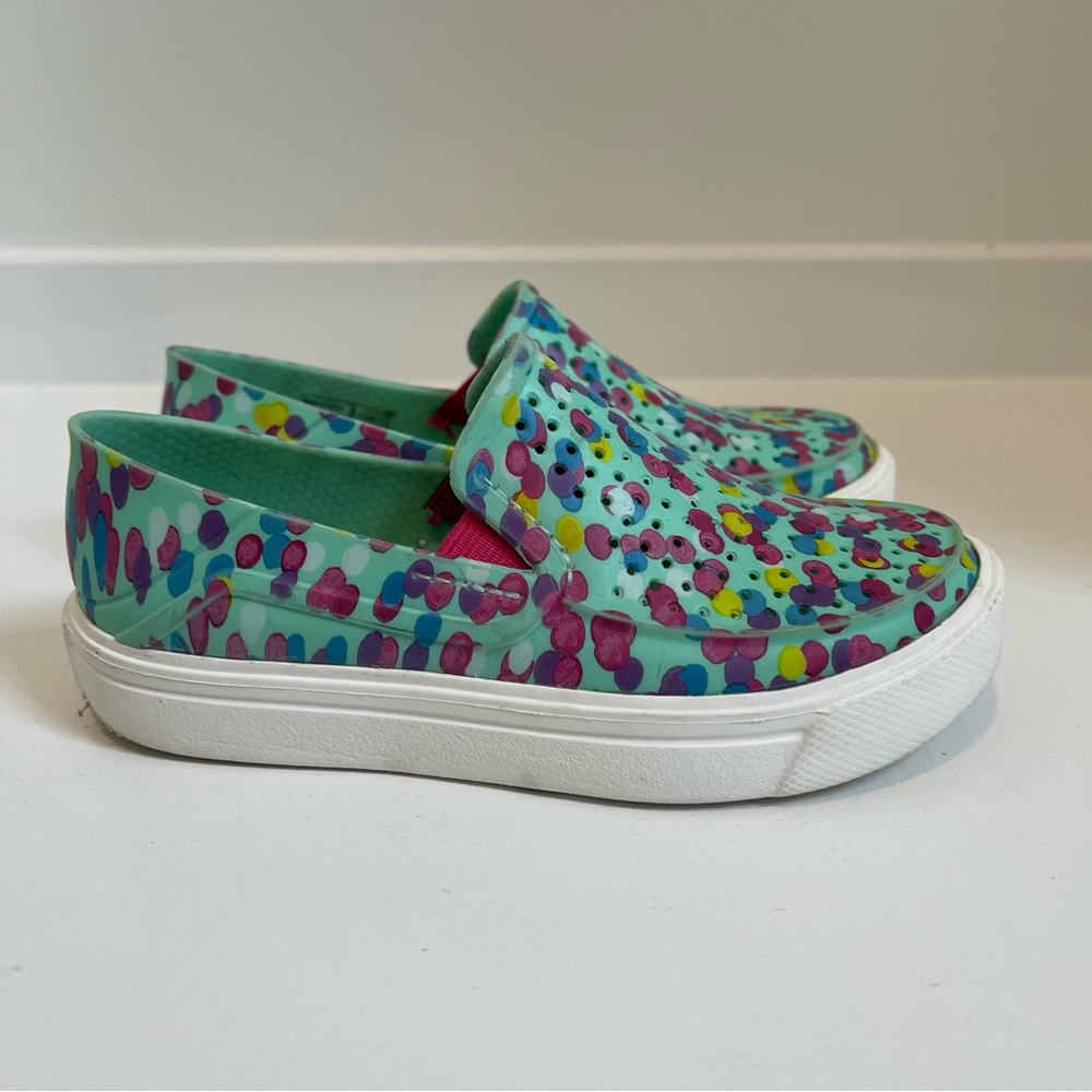 Crocs Polka-Dot Print Slip On Shoes c10